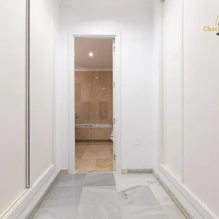 Apartamento Milla De Oro 马尔韦利亚