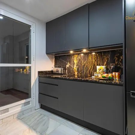 Apartamento Milla De Oro * 马尔韦利亚
